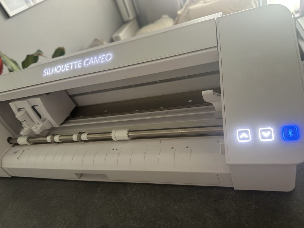 Silhouette Cameo 4