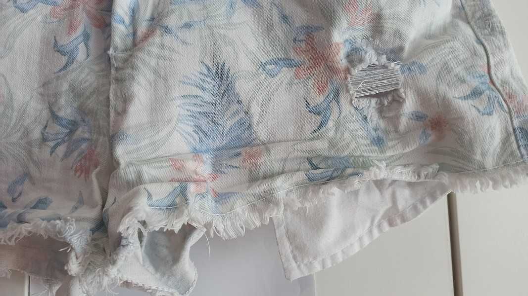 C&A jeasnowe spodenki we wzory 42 / XL
