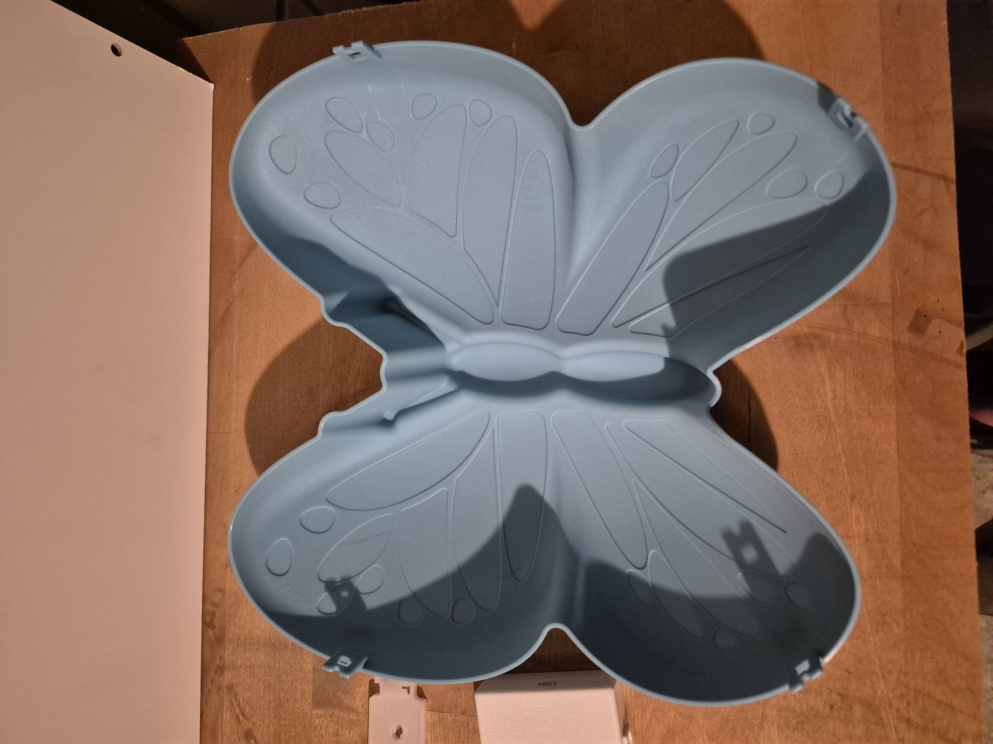 Ikea upplyst lampka ścienna motyl