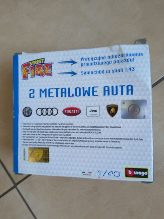 Sprzedam dwa nowe auta metalowe