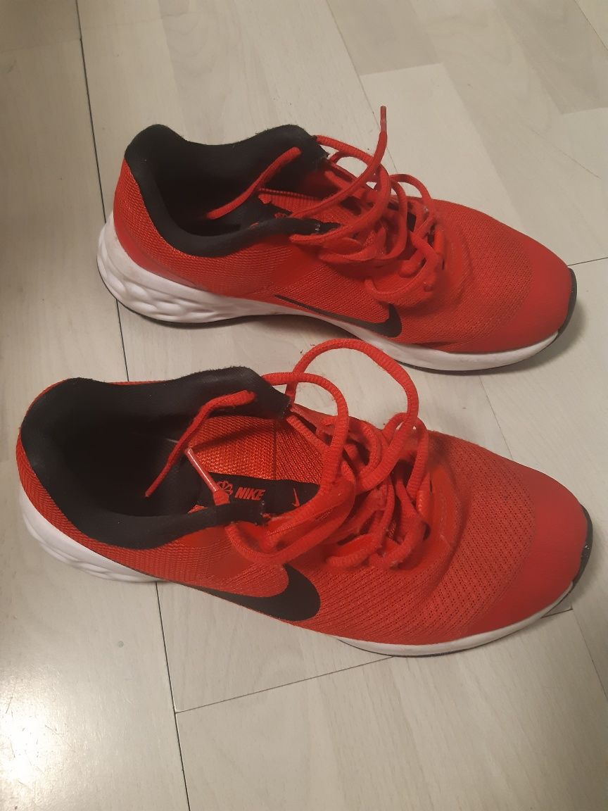 Buty Nike revolution 38,5 24cm