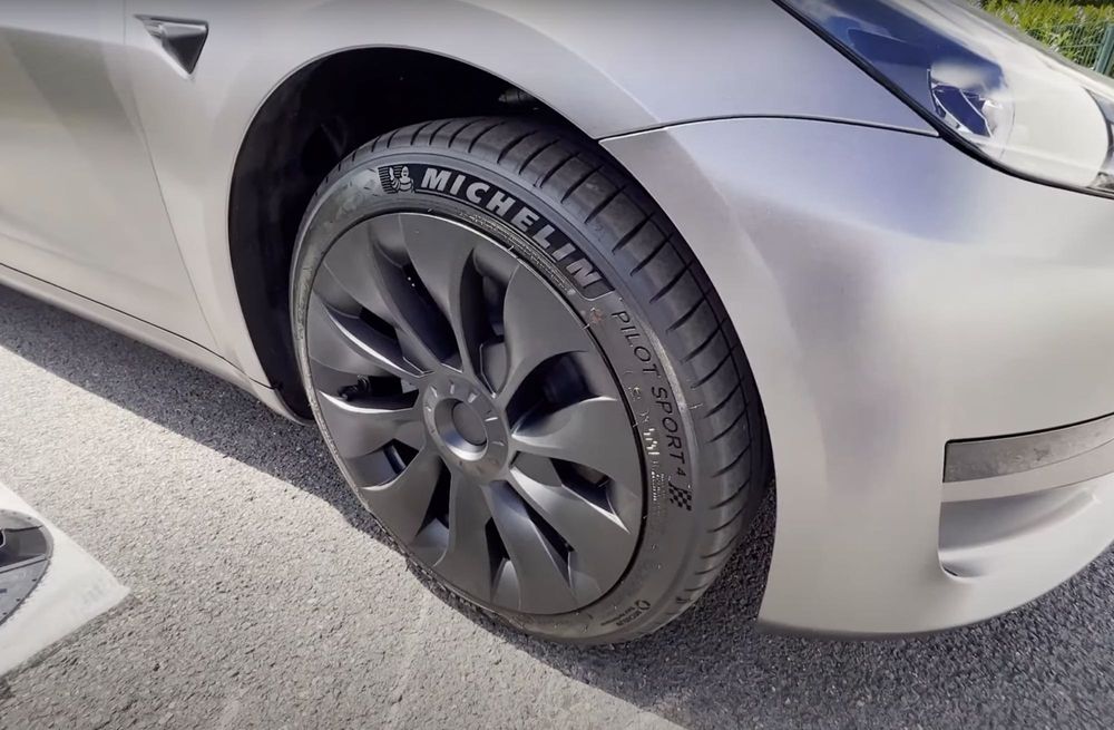 Диск колесо 1234221-00-C R 18 Tesla Model 3 1044221-00-B