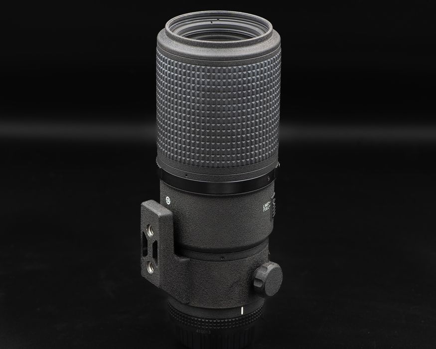 Nikon ED AF Micro Nikkor 200mm 1:4D професійний макрооб'єктив