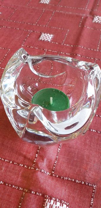 Świecznik kryształowy.