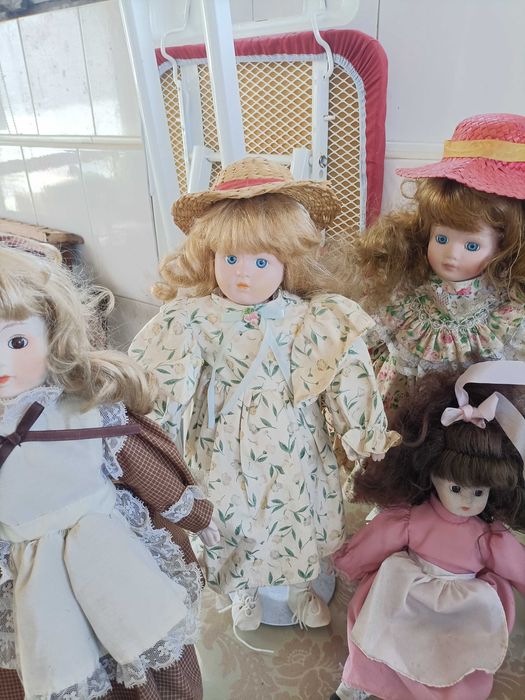 Bonecas de porcelana