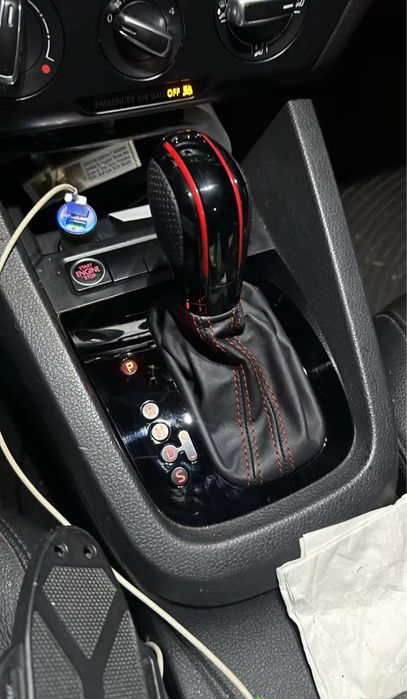 Ручка акпп з чохлом Jetta 6 / Golf 5-6 / Piano black / CARBON GTI GLI