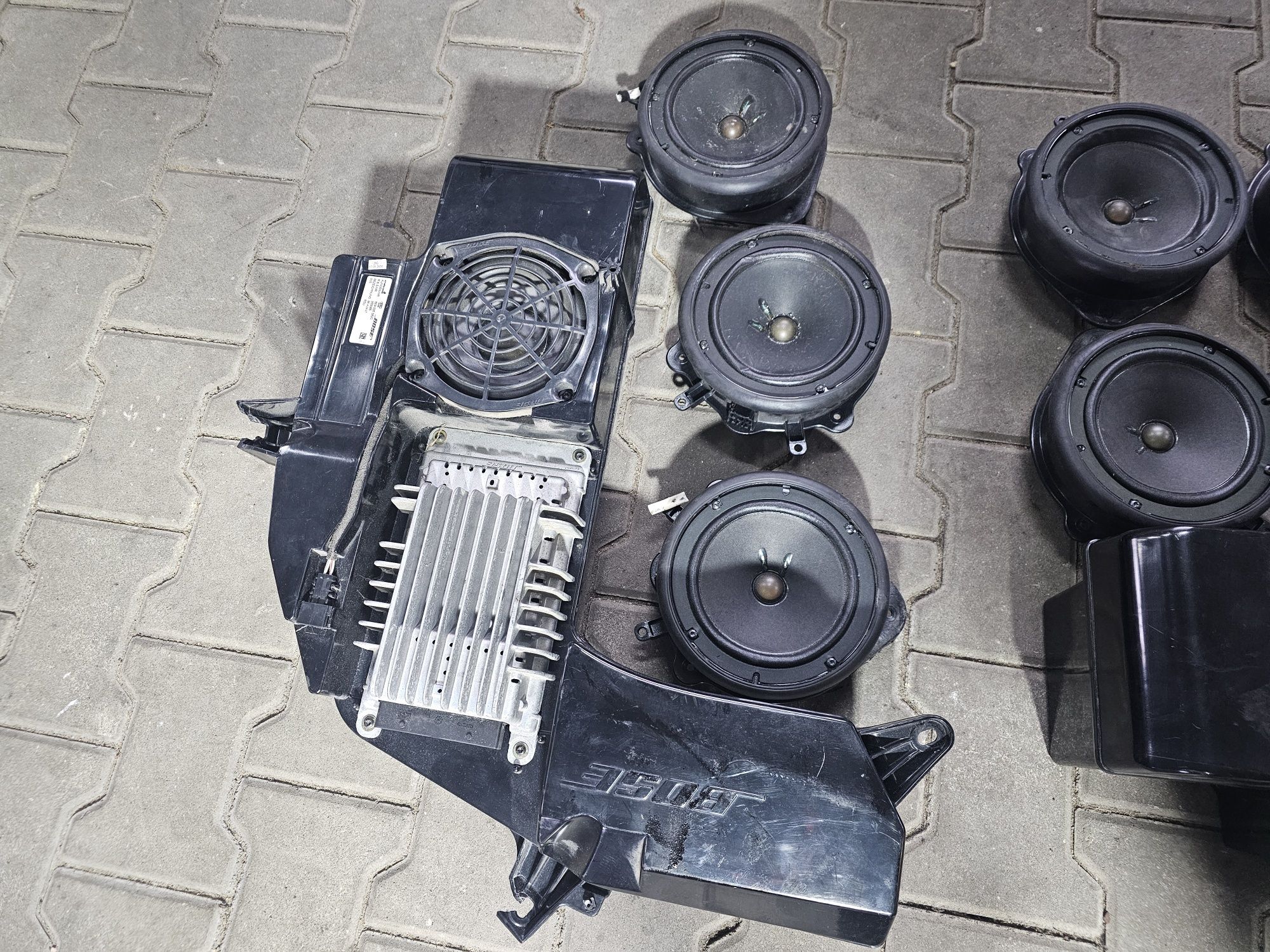 Nagłośnienie głośniki subwoofer BOSE Audi A4 B6 B7