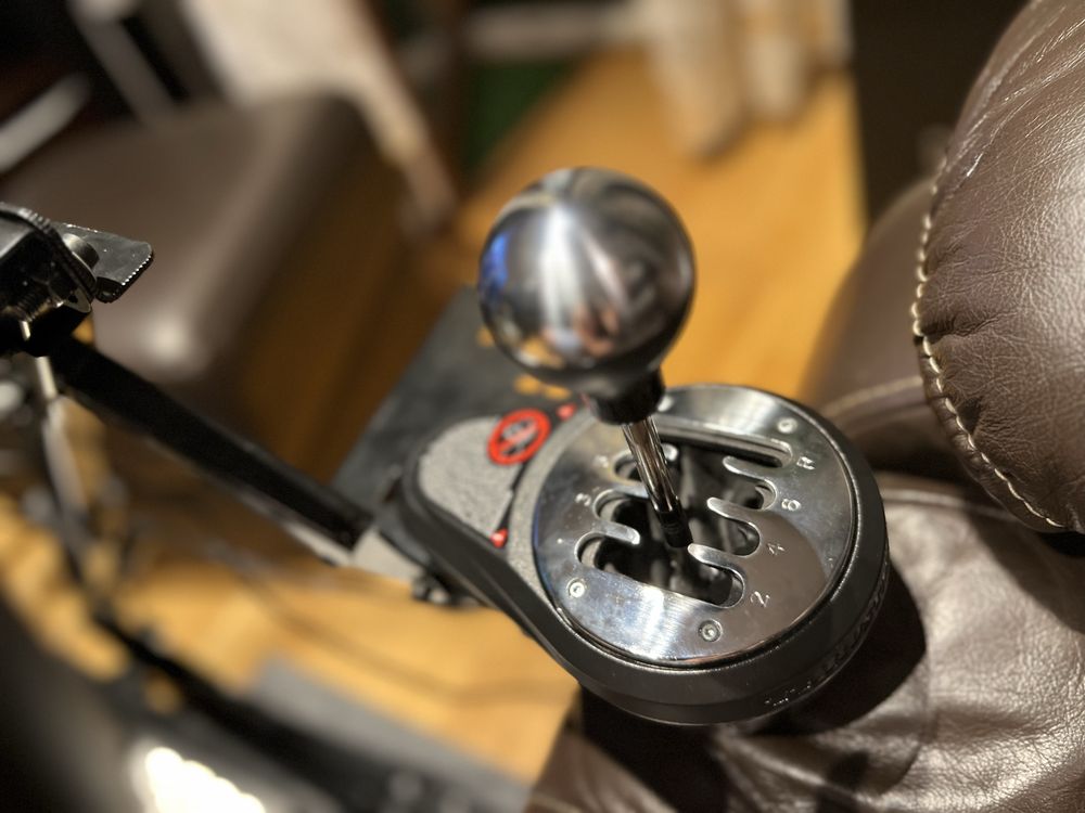 Zestaw Kierownica Thrustmaster T-GT II + Shifter, pedały