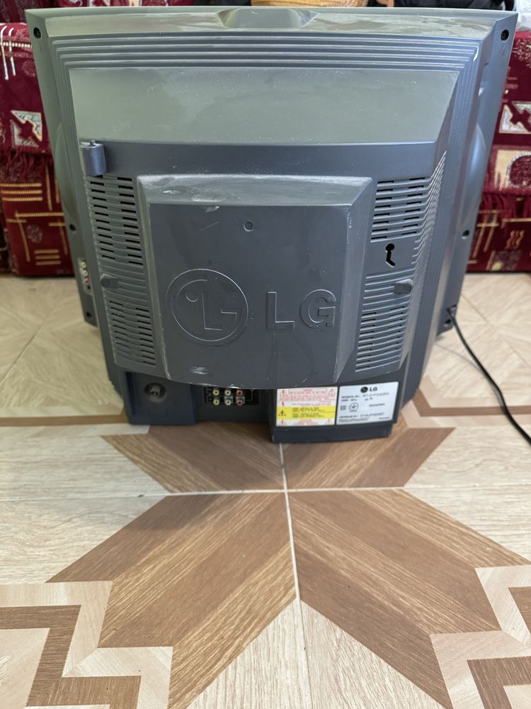 Телевізор LG RT-21FD40RX