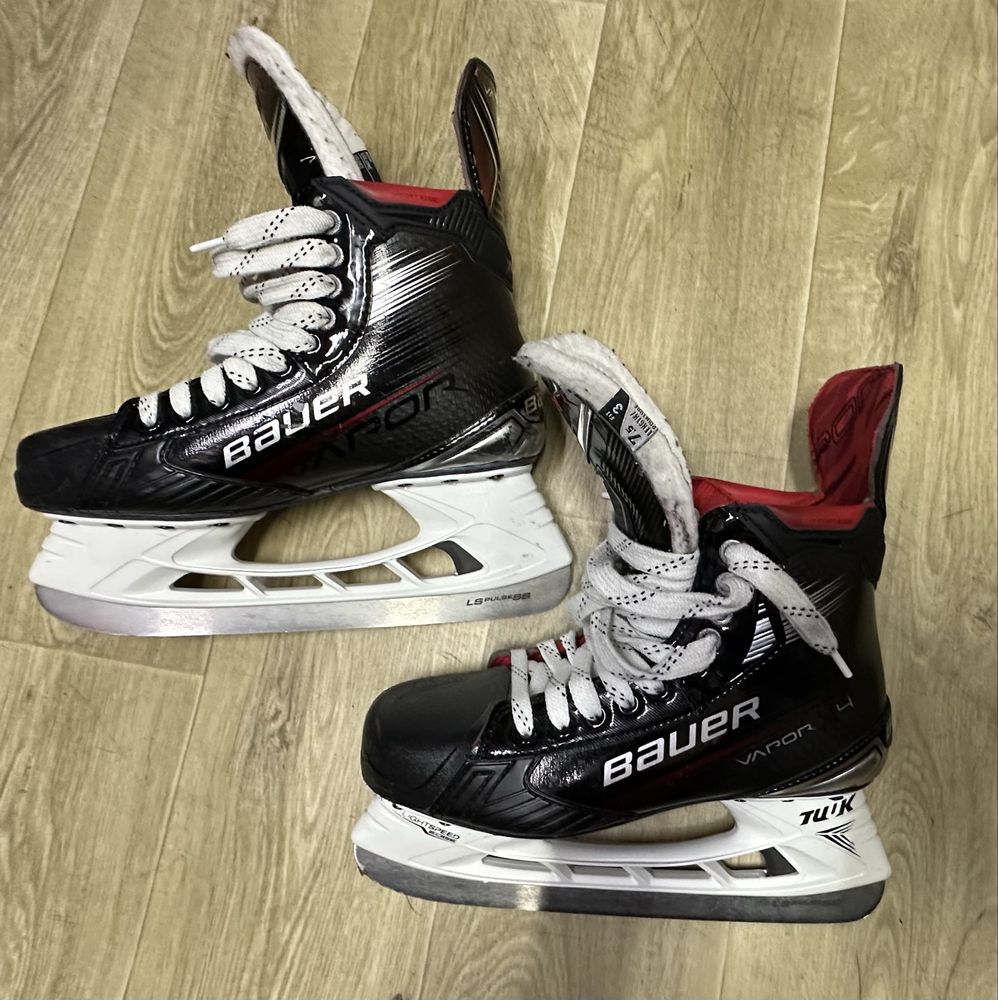 Хокейні ковзани Bauer