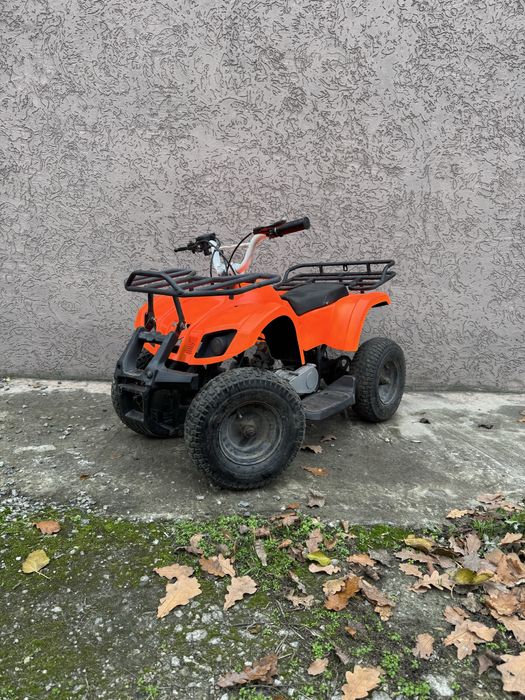 Продам детский квадроцикл на ходу!