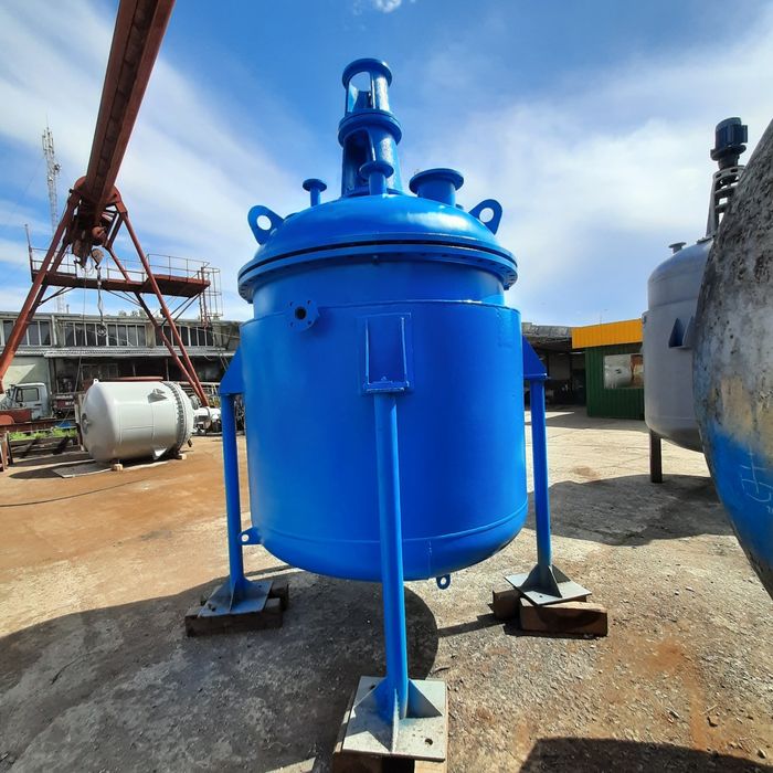 Реактор 3.2 м3 нержавеющая сталь