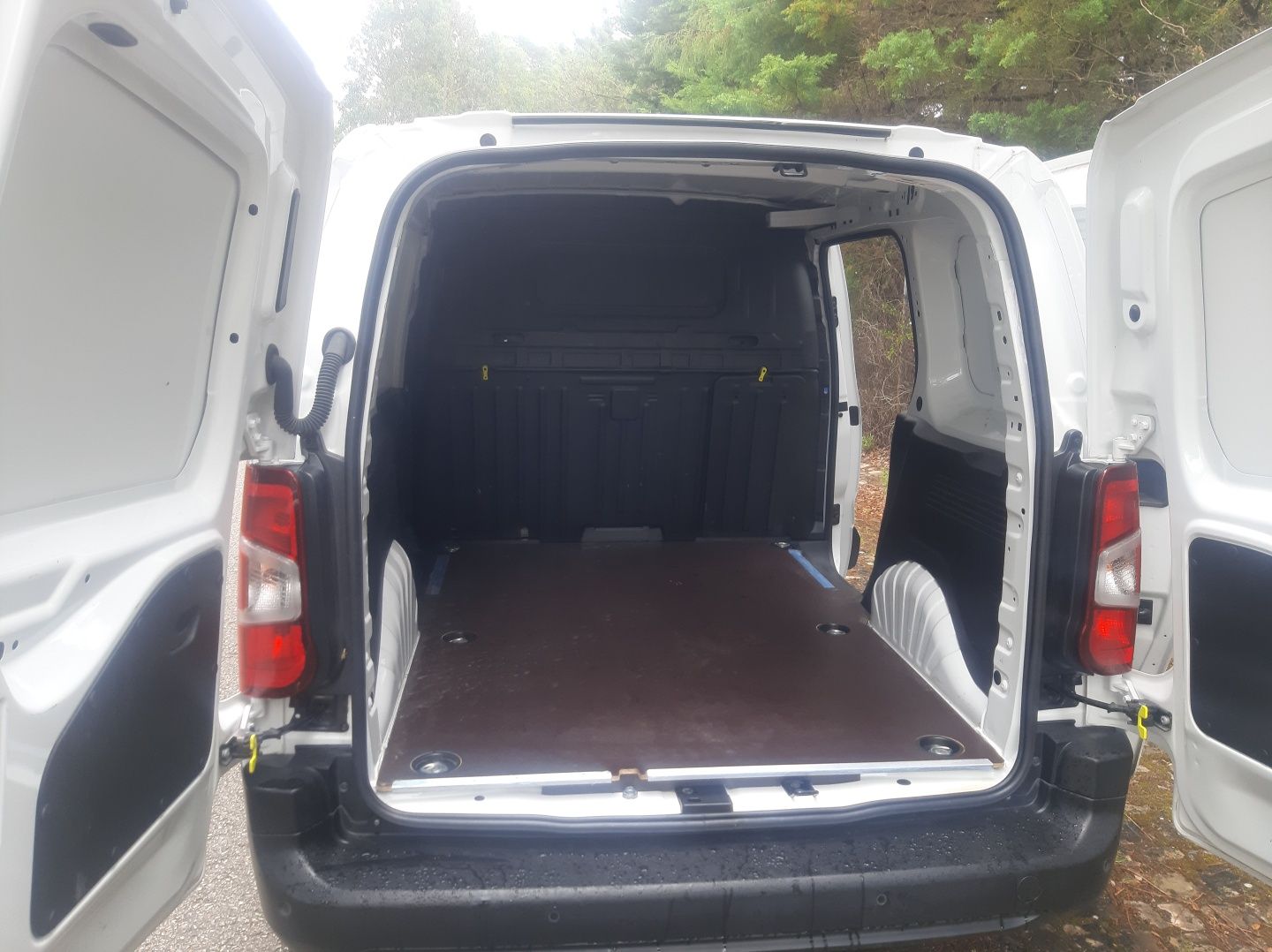 Opel combo 1.5 3 lugares.