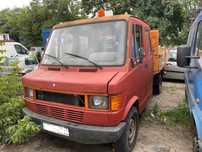 samochód mercedes 308 kaczka