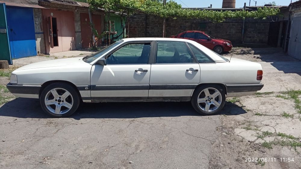 Продам авто Ауді 100