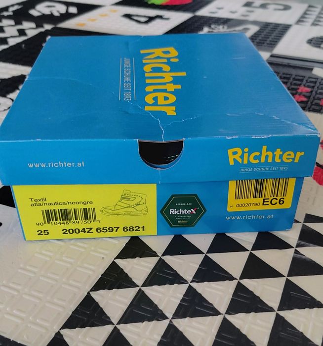 Buty zimowe dziecięce r.25
