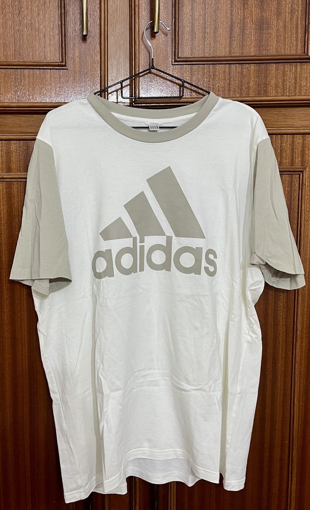 T-Shirt Bege/Branca Adidas