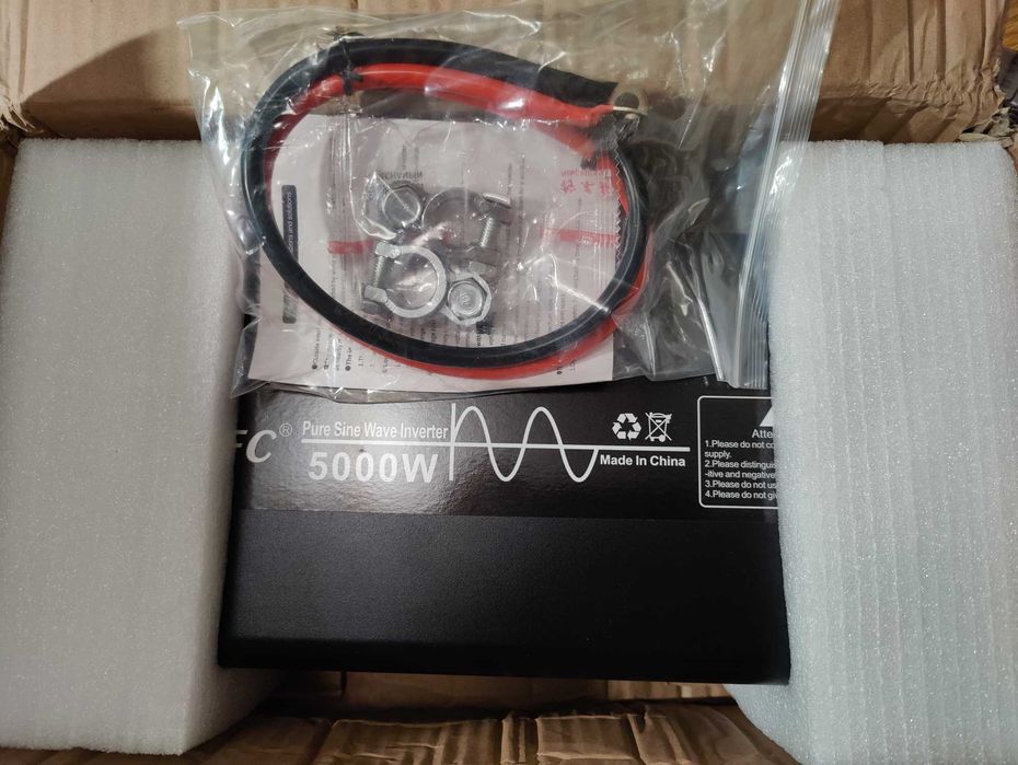 Продам новий інвертор EAFC 5000 12В на 220В з потужністю 2800/5000 Вт