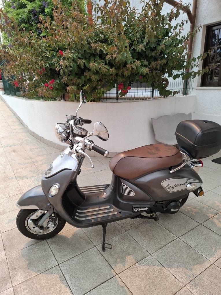 Moto sucter Zenn