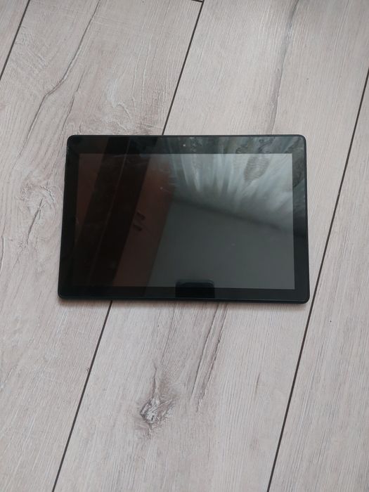 Продам планшет Lenovo TB-X104L