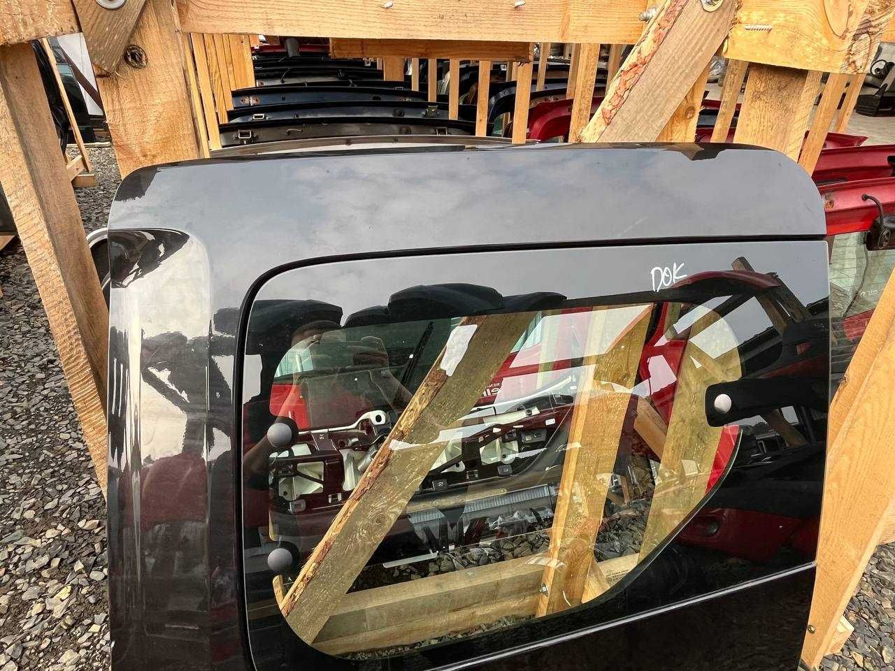 Дверь задня Ліва зсувна Renault Dacia Dokker (2012-2021)