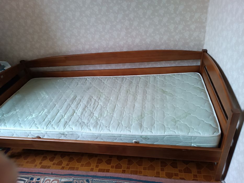 Ліжко спальне місце 190 на 80