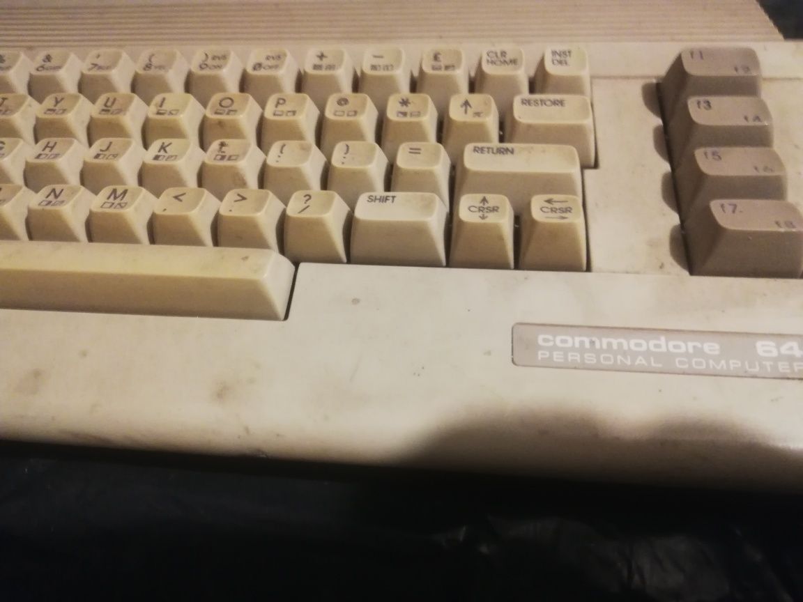 Klawiatura commodore 64 i reszta