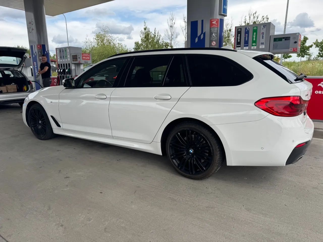 BMW Seria 5 BMW 530i xDrive Touring G31 – Premium Selection – Cesja leasingu