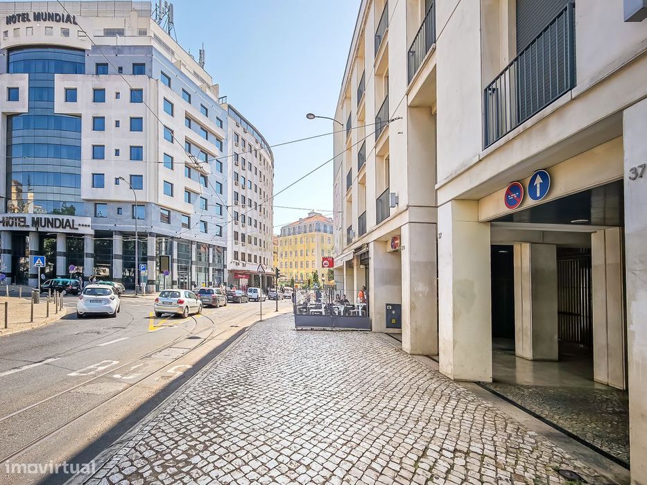 Luxuoso Apartamento T1 | Centro  de Lisboa | A Estrear |  Garagem | Co