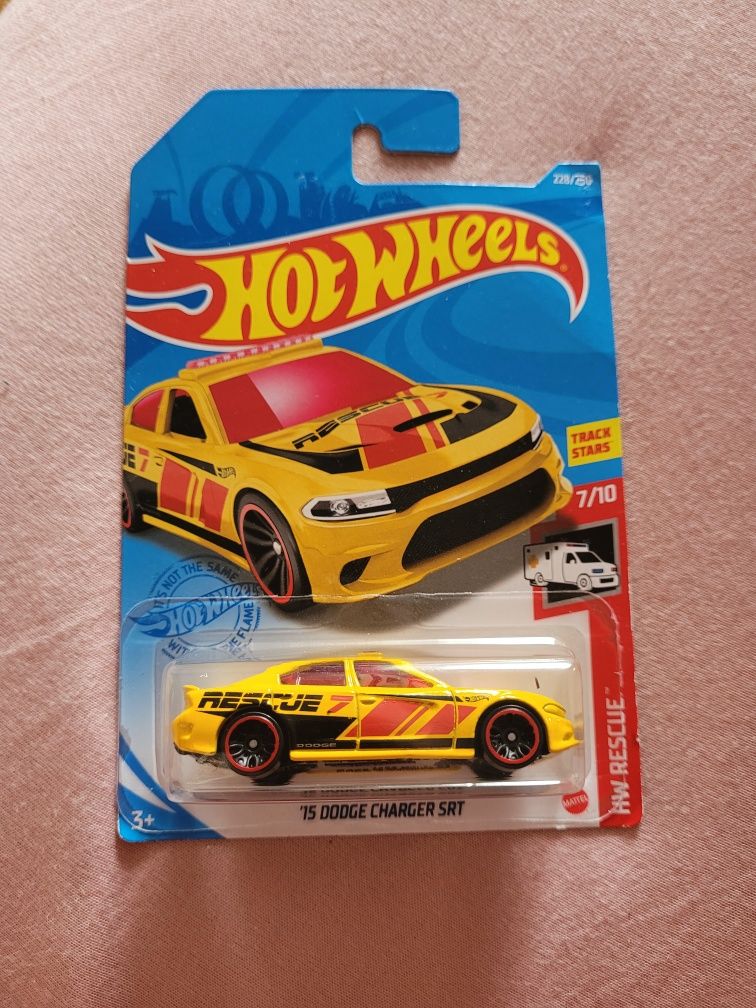 Hot wheels '15 DODGE CHARGER SRT