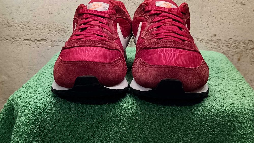 Damskie sneakersy NIKE MD RUNNER 2 r.38