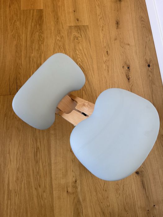 Klękosiad - fotel ergonomiczny