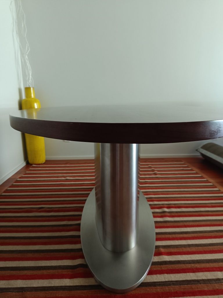 Mesa mesa sala de jantar, excelente qualidade.