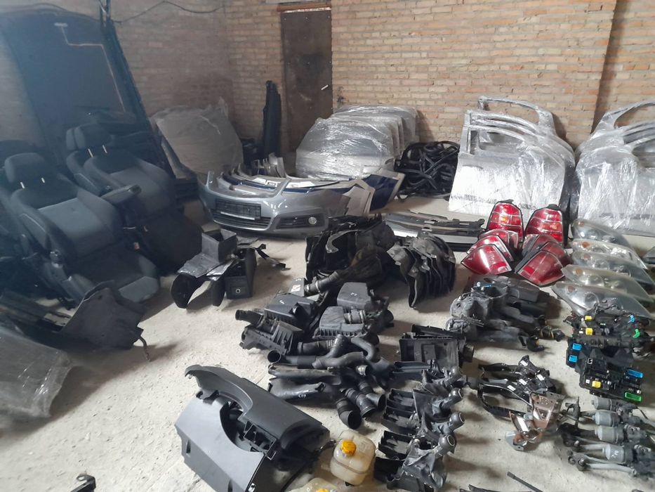 Opel Zafira B Авторозборка Розборка Разборка Бампер Фара Двері