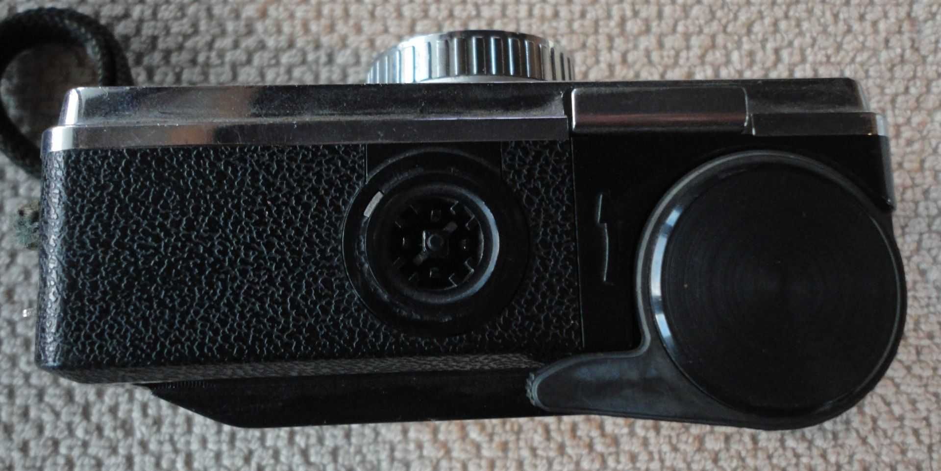 Aparat analogowy Kodak Instamatic 233X