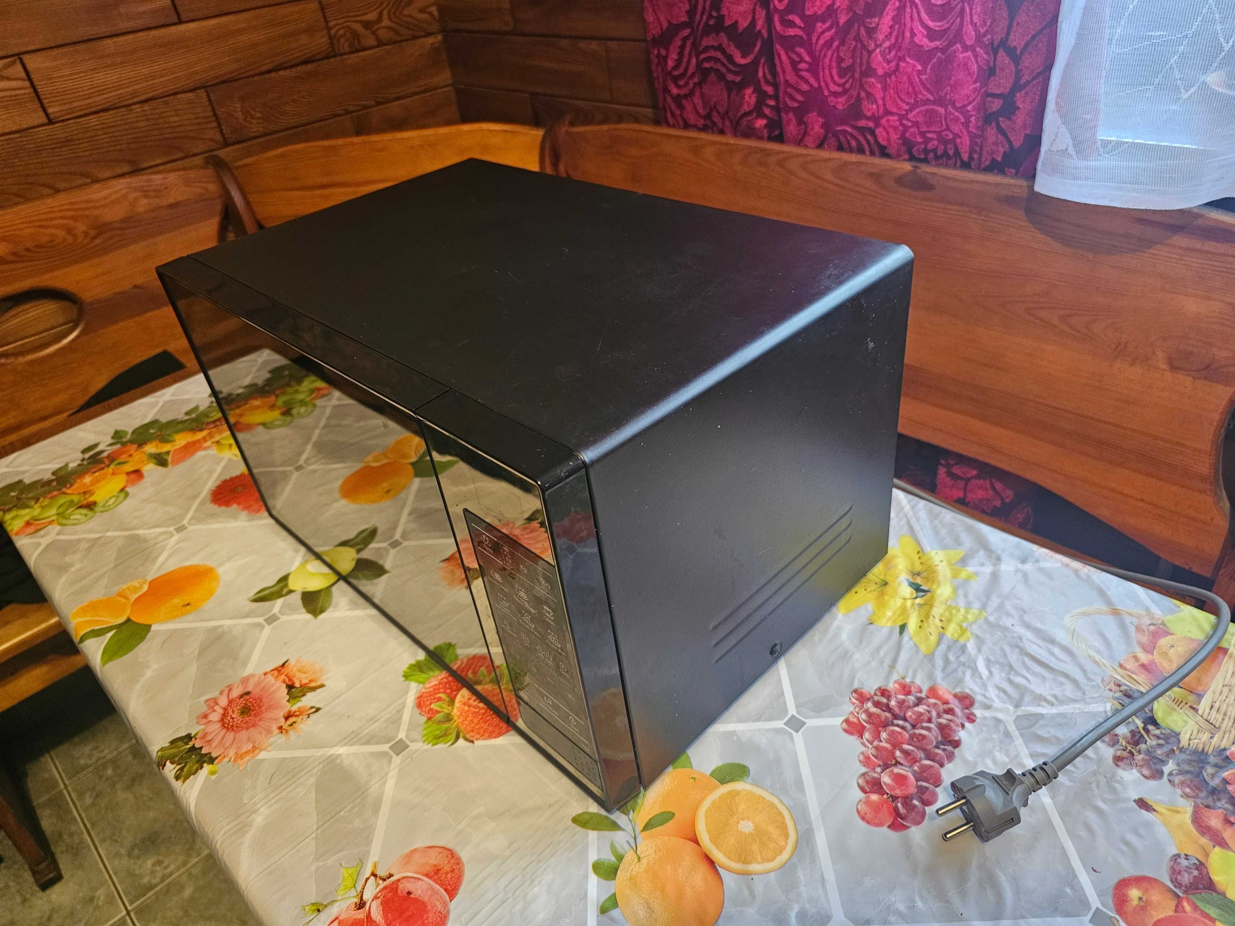 Mikrofala GE83X 800W