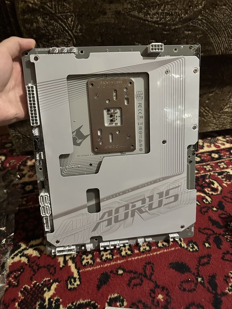 Gigabyte B650E A Stealth Ice