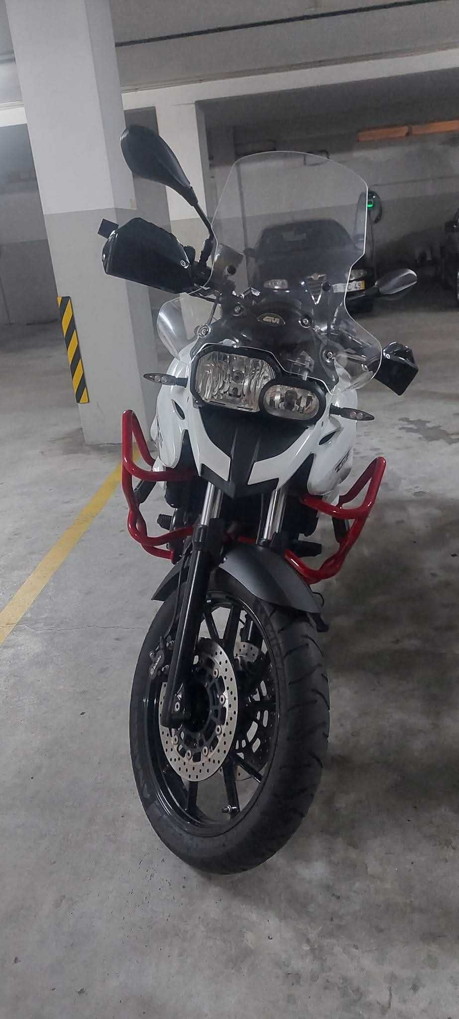 GS700 BMW  equip. com motor 800c.c de origem