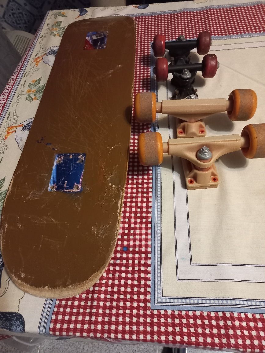 Tábua e rodas de skate