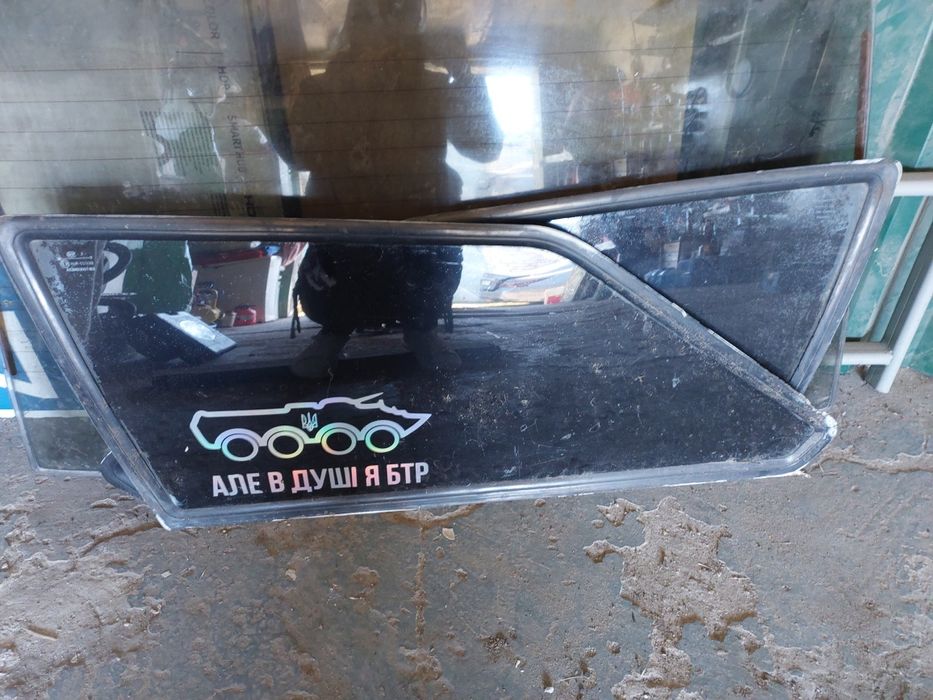 Продам стекла ваз21083