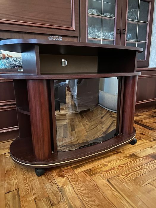 Тумба под телевизор