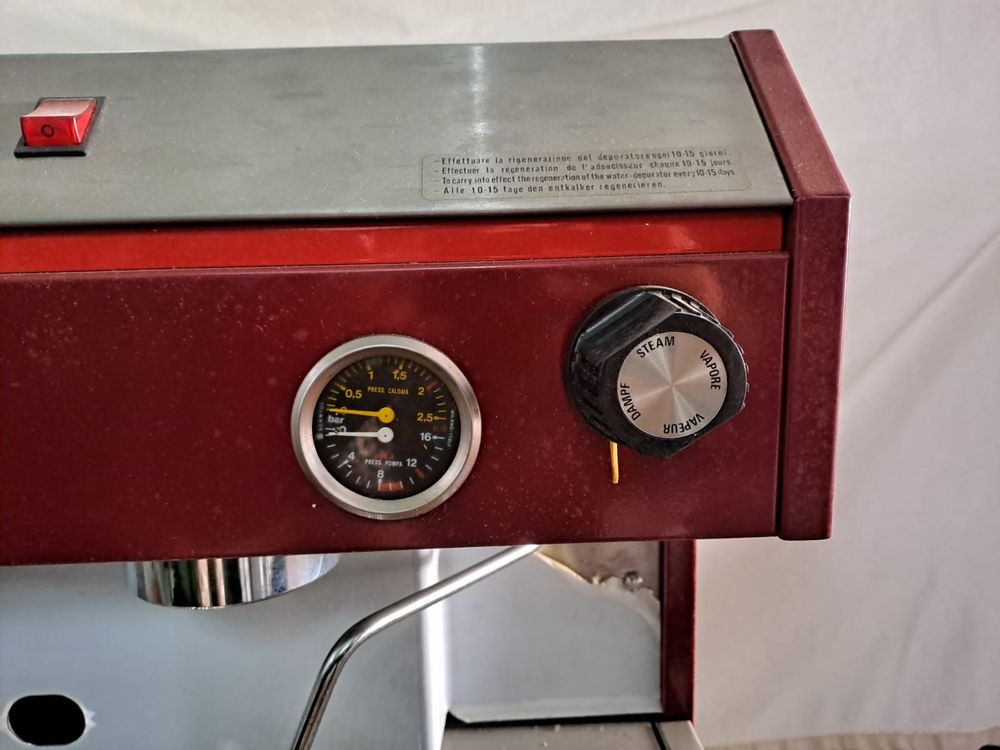 NOVA Máquina de Café Astoria 4 Grupos