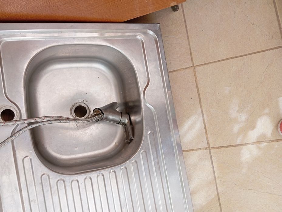 Продам мойку 80х60 б/у нержавейку накладная в хорошем состоянии