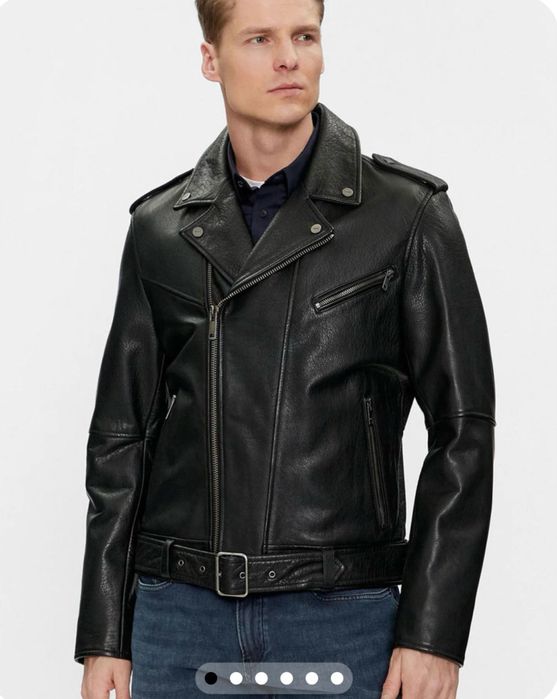 Продам кожаную куртку HUGO