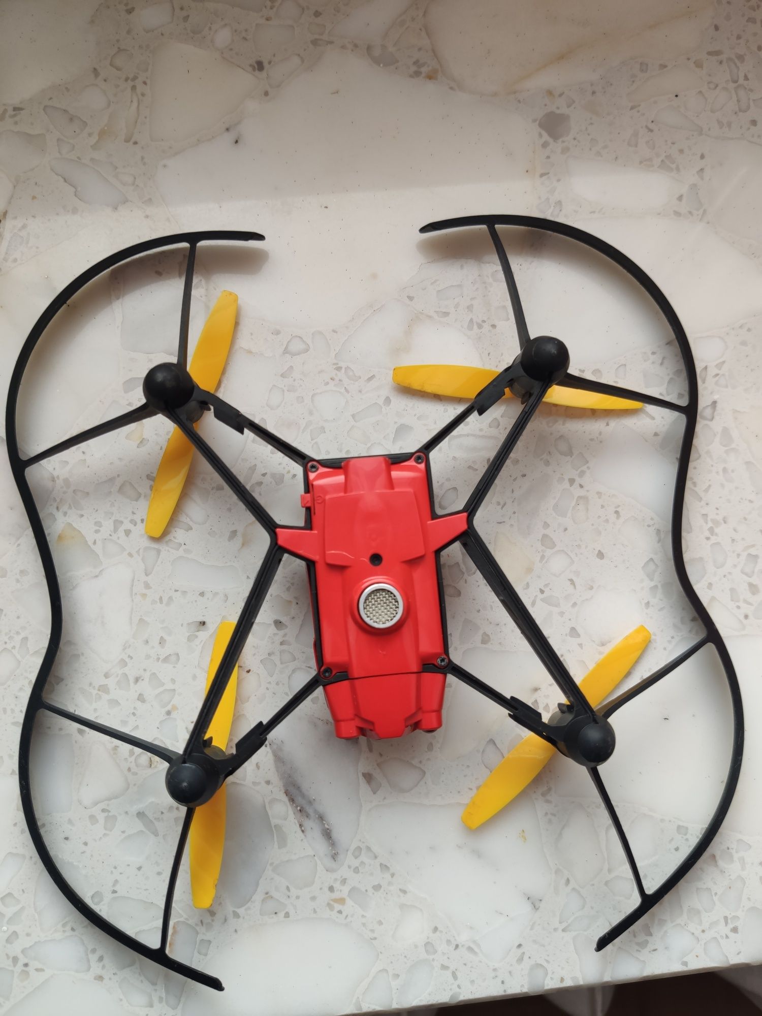 Dron Parrot Rolling Spider