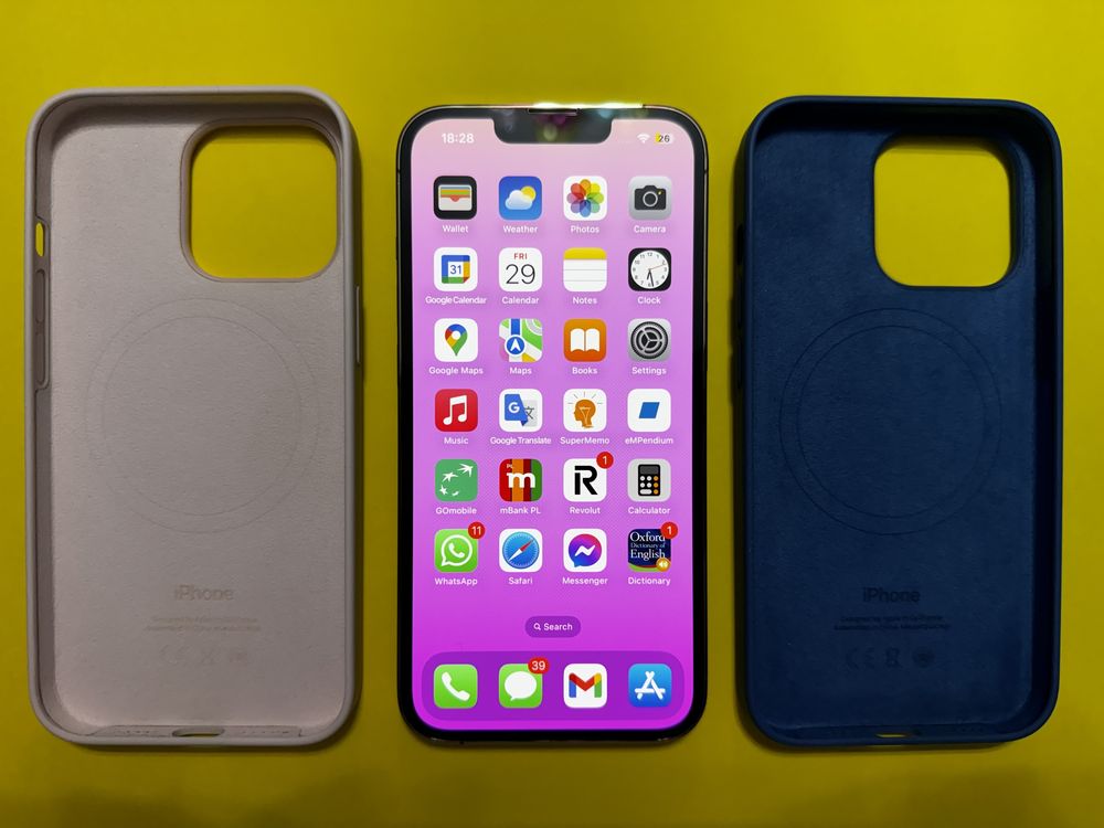 iPhone 13 Pro Gold 256 GB + Apple Silicone Case 2 szt