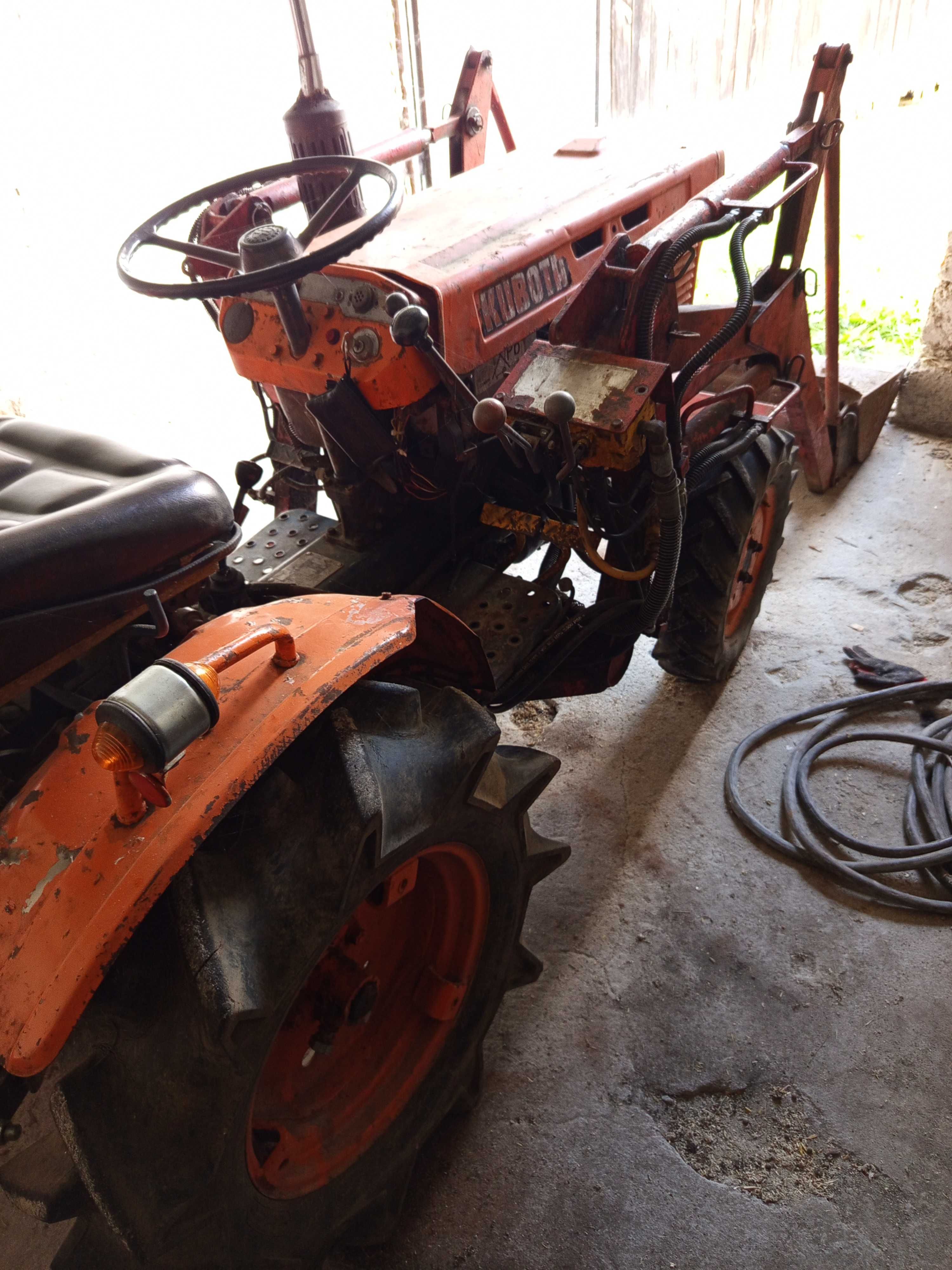 Kubota ciągnik B7001 4x4 tur