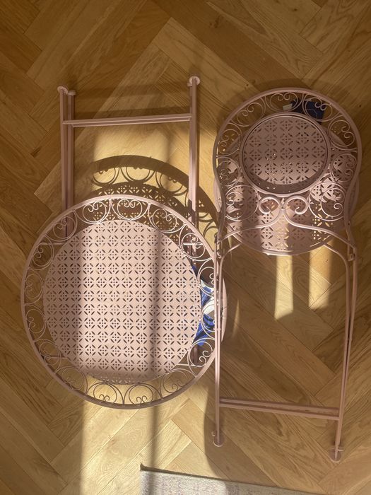 Stolik balkonowy z krzesłem w stylu vintage, pudrowy róż, balcony livi