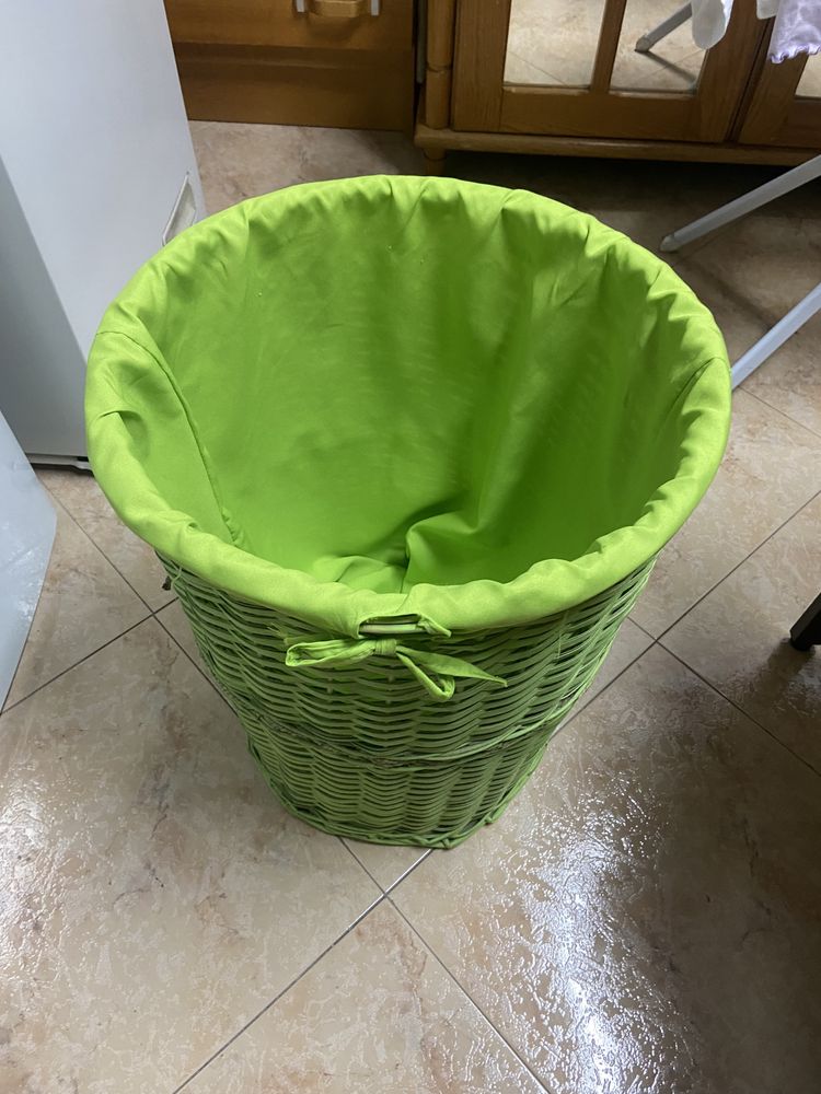 Cesto de verga cor verde claro