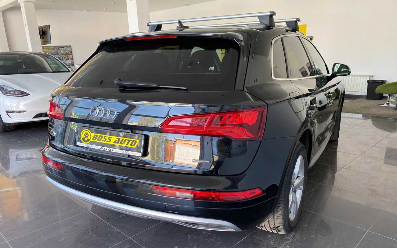 Audi Q5 2019 року